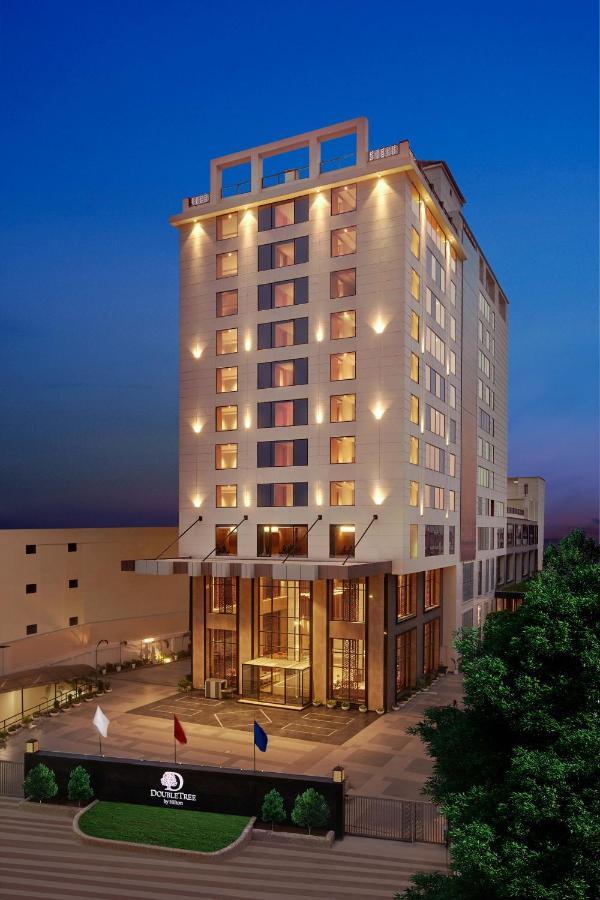 Doubletree By Hilton Varanasi Exterior foto