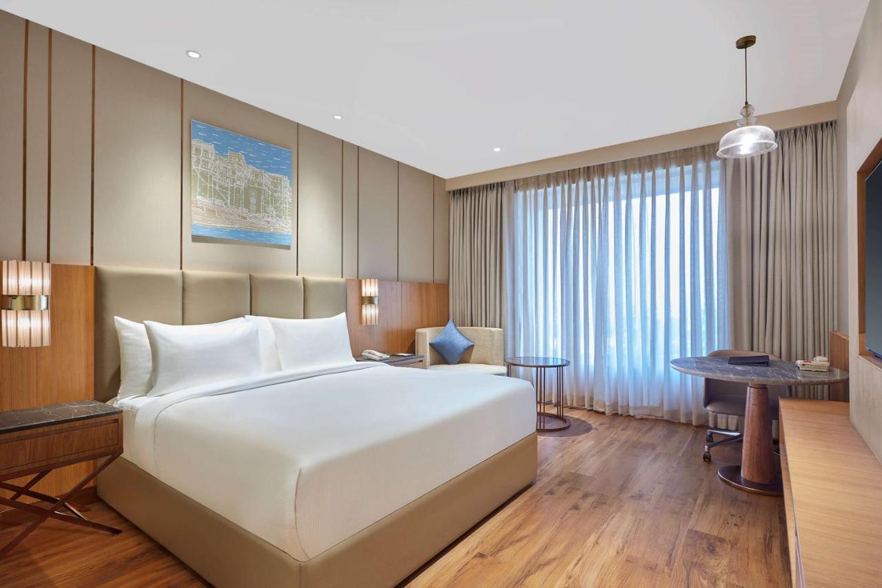 Doubletree By Hilton Varanasi Exterior foto